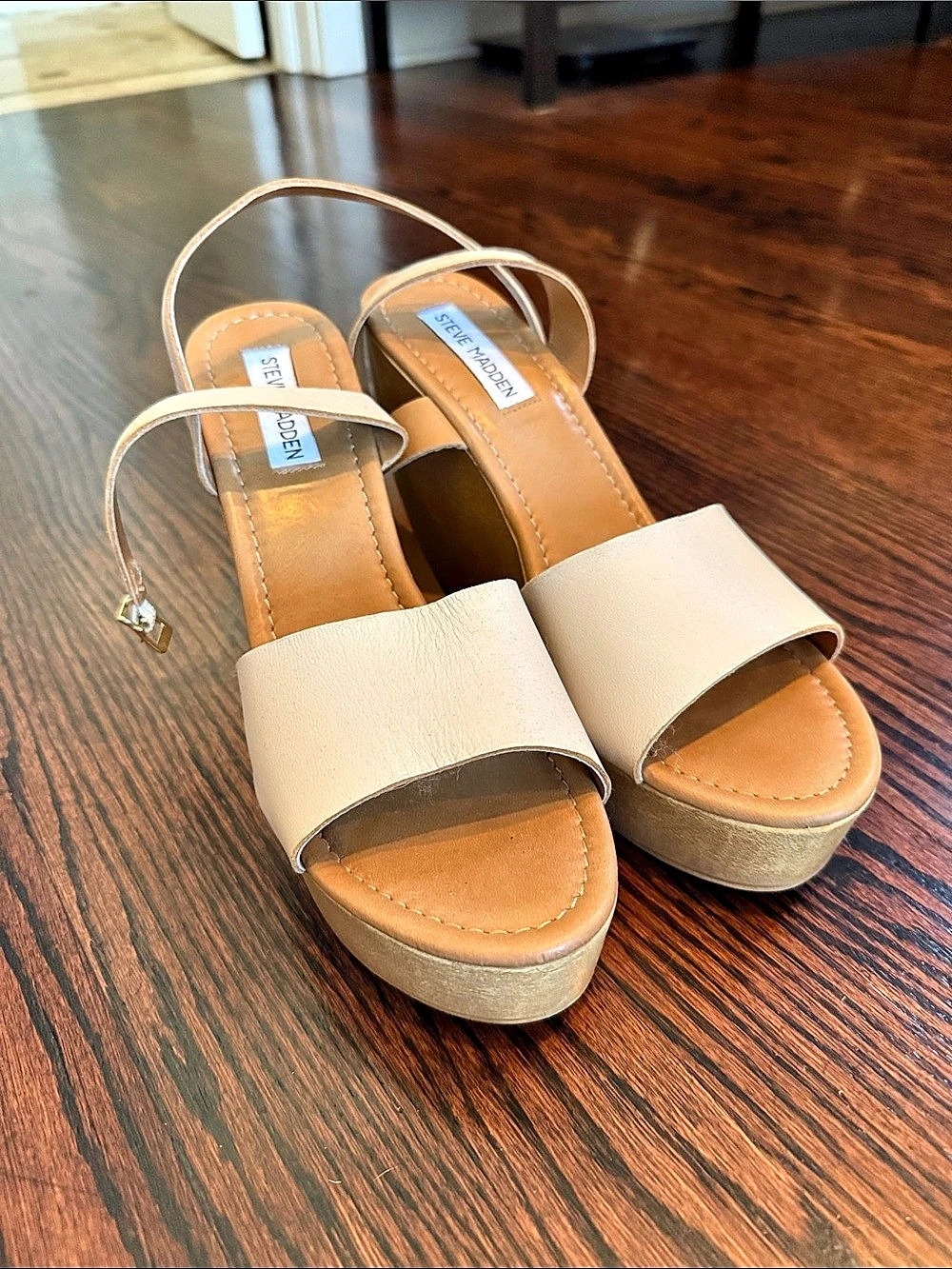 Steve Madden Cream Wedge Sandals Like New